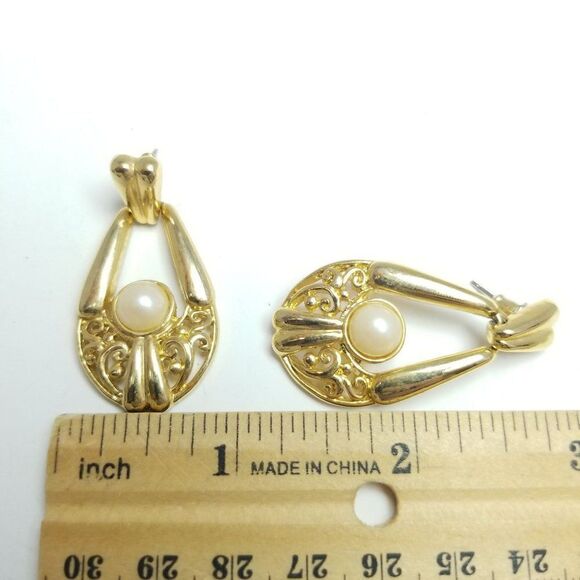 Vintage Gold Tone Faux Pearl Door Knocker Dangle Stud Earrings, Retro 80s Style - Picture 4 of 6